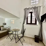 Dimora Sant'agostino 2 Палермо
